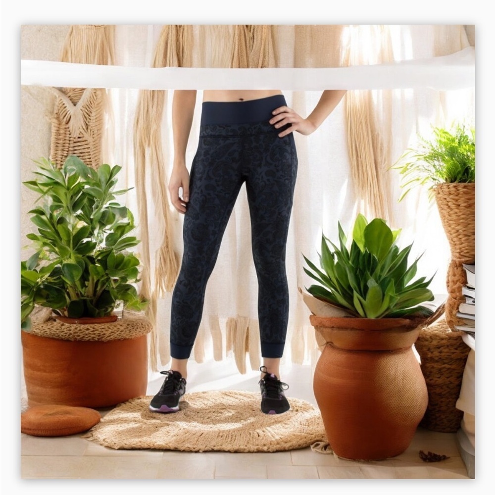 Lululemon En Route Crop legging Blue Paisley Jogger Full-on Luon Sz6☀️ - Picture 6 of 16